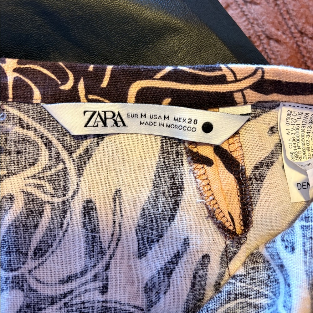 Zara Black and Cream Floral Maxi Skirt - Picture 2 of 2